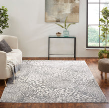 Load image into Gallery viewer, Serengeti LT Grey Leopard 5 ft. 6 in. x 7 ft. 6 in. Animal Print Area Rug